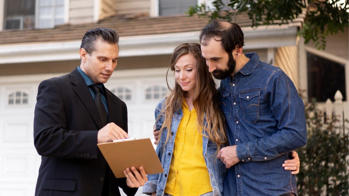 What Local Estate Agents Are Noticing About Buyer Behaviour in Newark